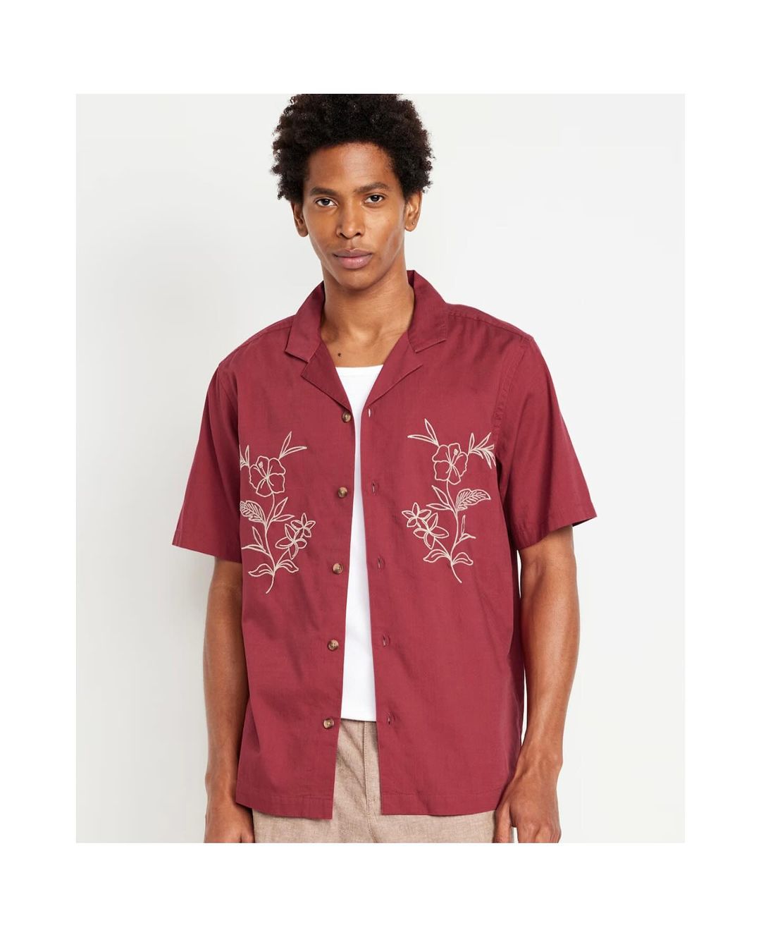Cotton blend embroidered slim-fit vintage shirt.