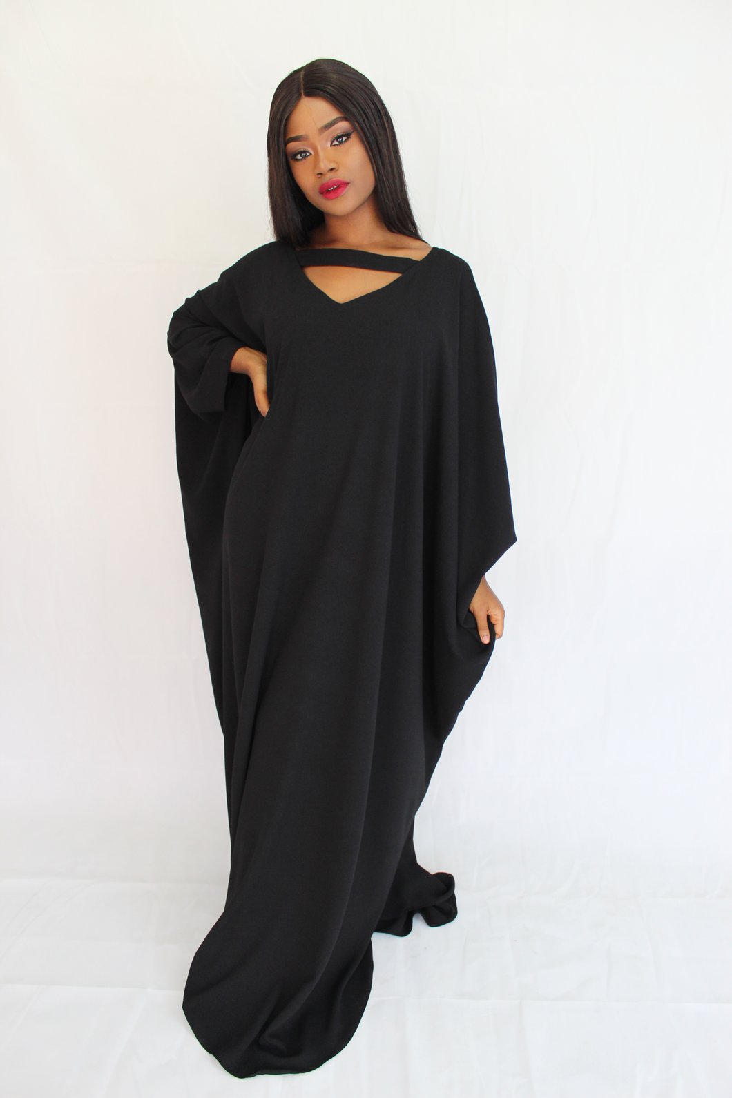 Yimi Crepe Kaftan – Black