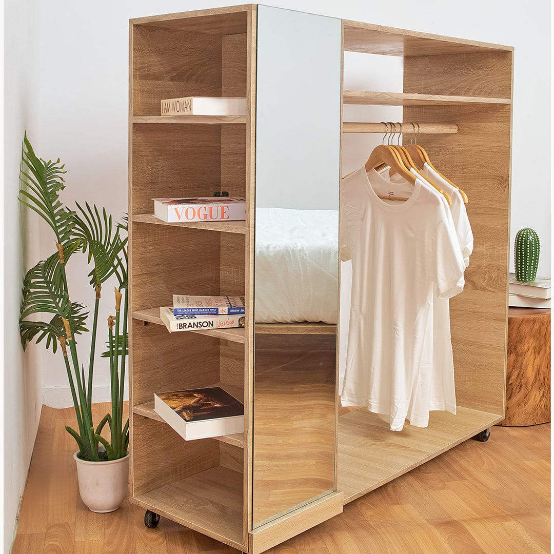 Abdul Wardrobe