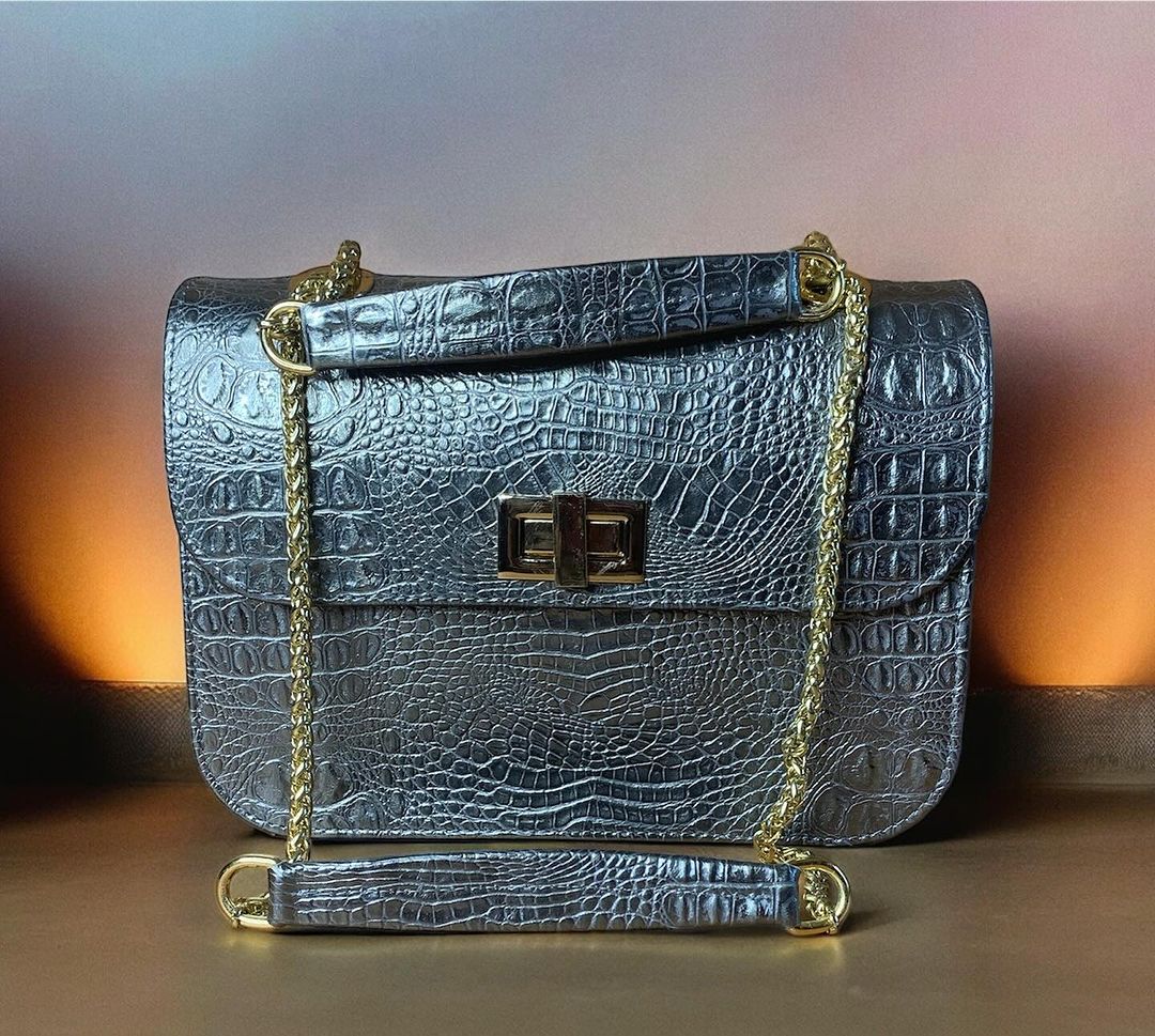 Kiki poise bag