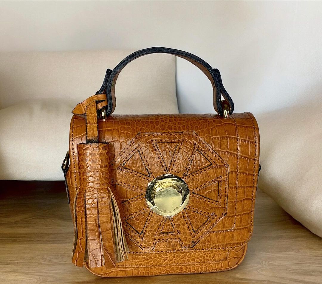 Awéléwà chic bag
