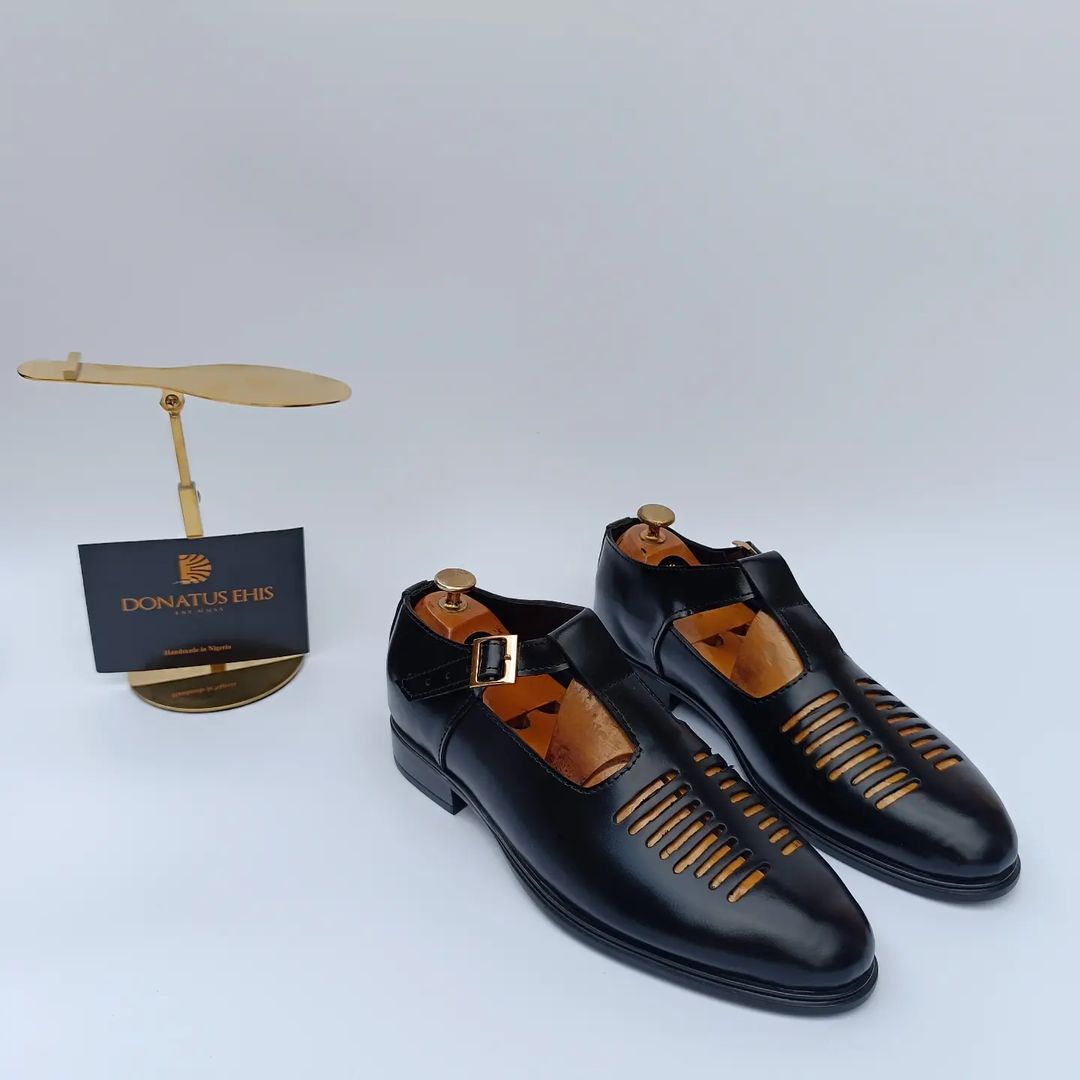 Black learher sandals