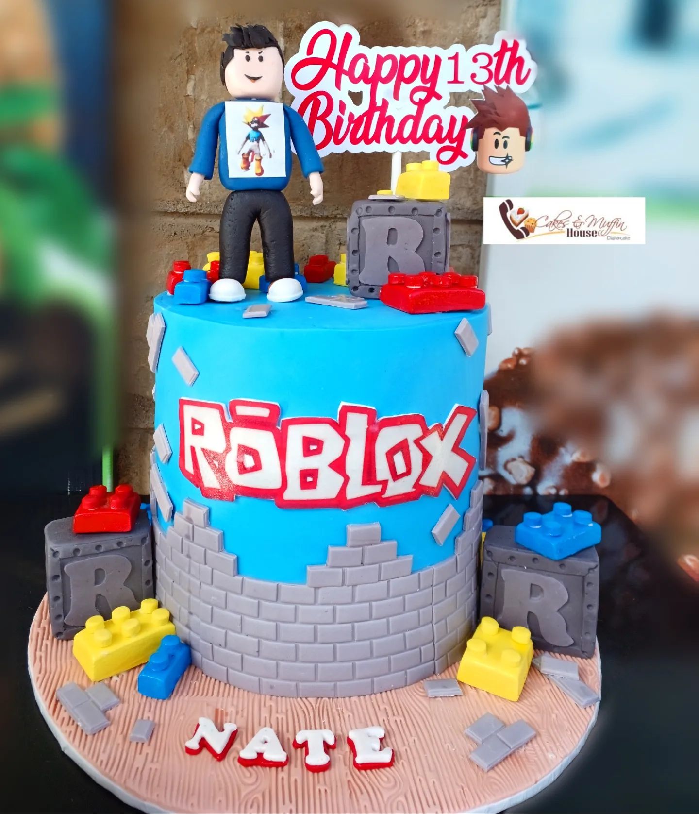 Single Tier Roblox Cake - Fondant Icing