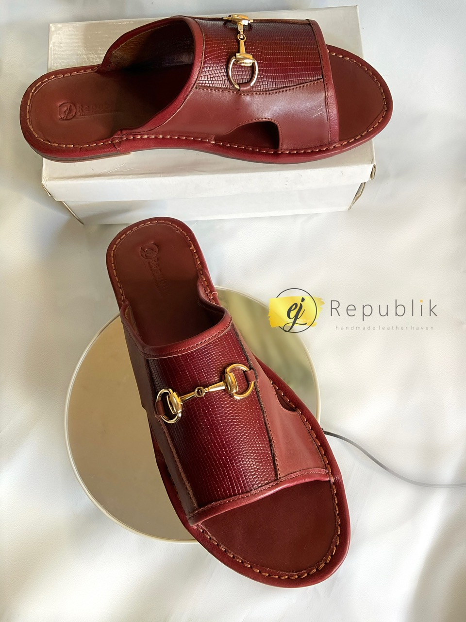 UCHE Slippers