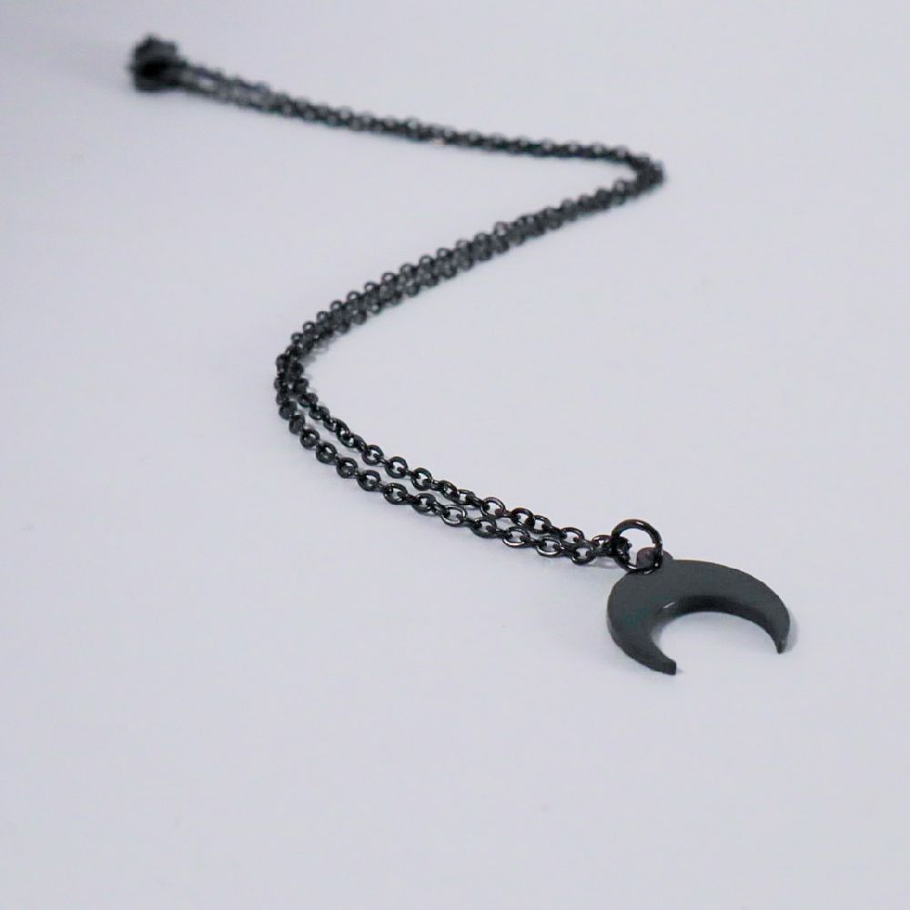 Black Horn Necklace