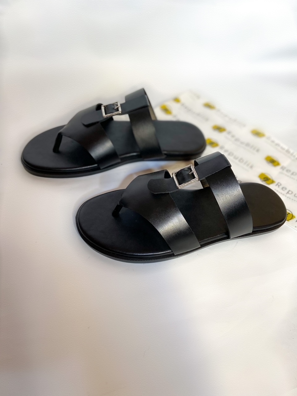 EBUKA Slippers