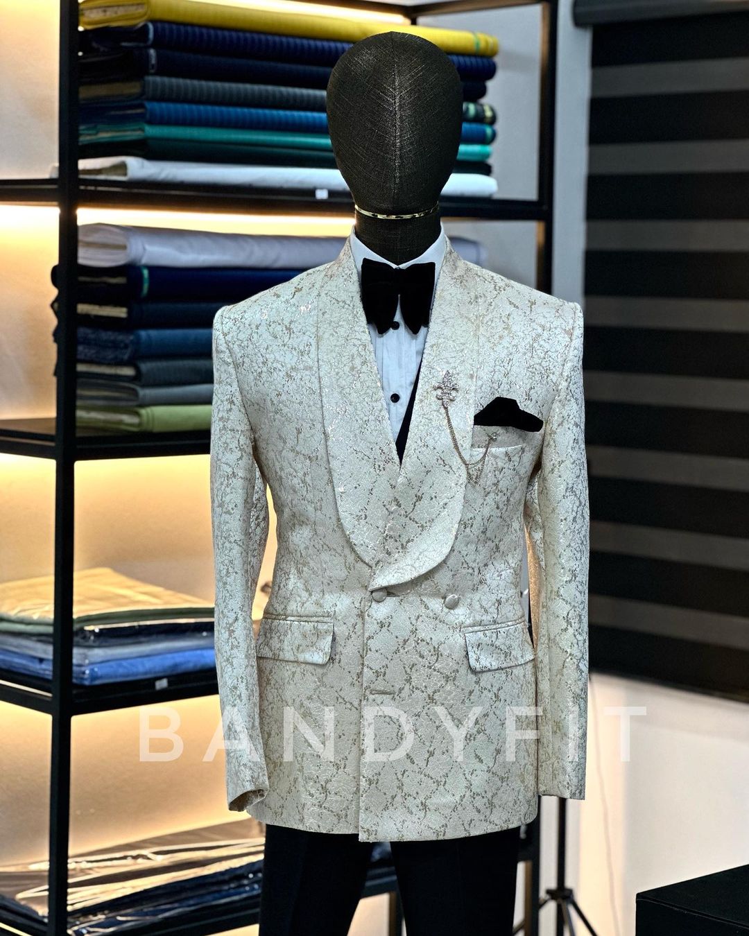 Well dessgned men Jacket